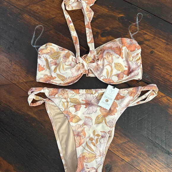 Bikini! 👙 - Picture 2 of 5